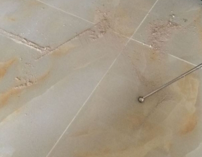 徐水瓷砖空鼓维修公司分享粘合剂选择不当在瓷砖铺贴过程中可能导致以下问题